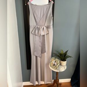 NWOT Adrianna Papell Knit Crepe Dress Bridal Silver Size 14